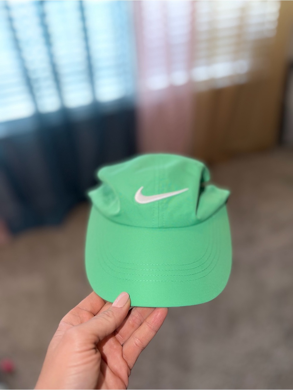 Nike Women’s Green Hat with White Swoosh
